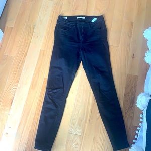 Levi’s High Rise (721 style) - Size 29 in Black